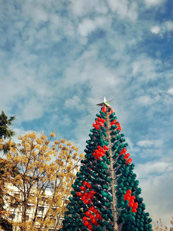 fake Christmas tree