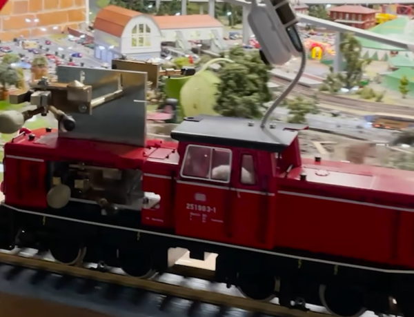 Longest Melody Played By A Model Train