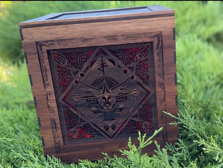 Gothic Wooden Table Lamp